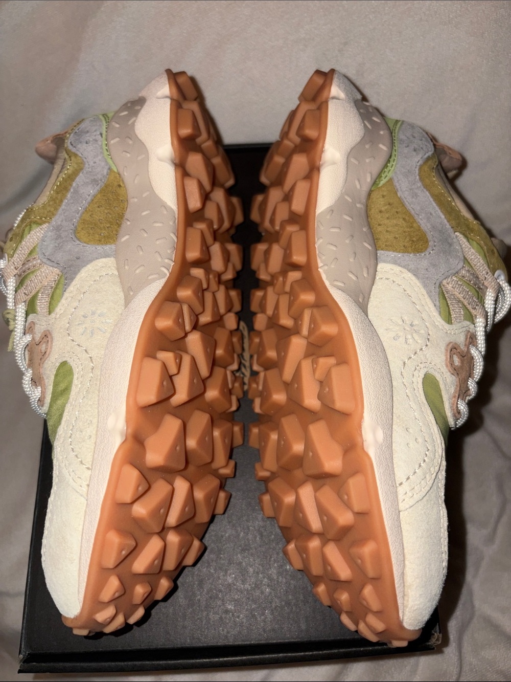 NWT Flower Mountain Yamano 3 Sneaker in Milk-Light Green - Picture 13 of 15